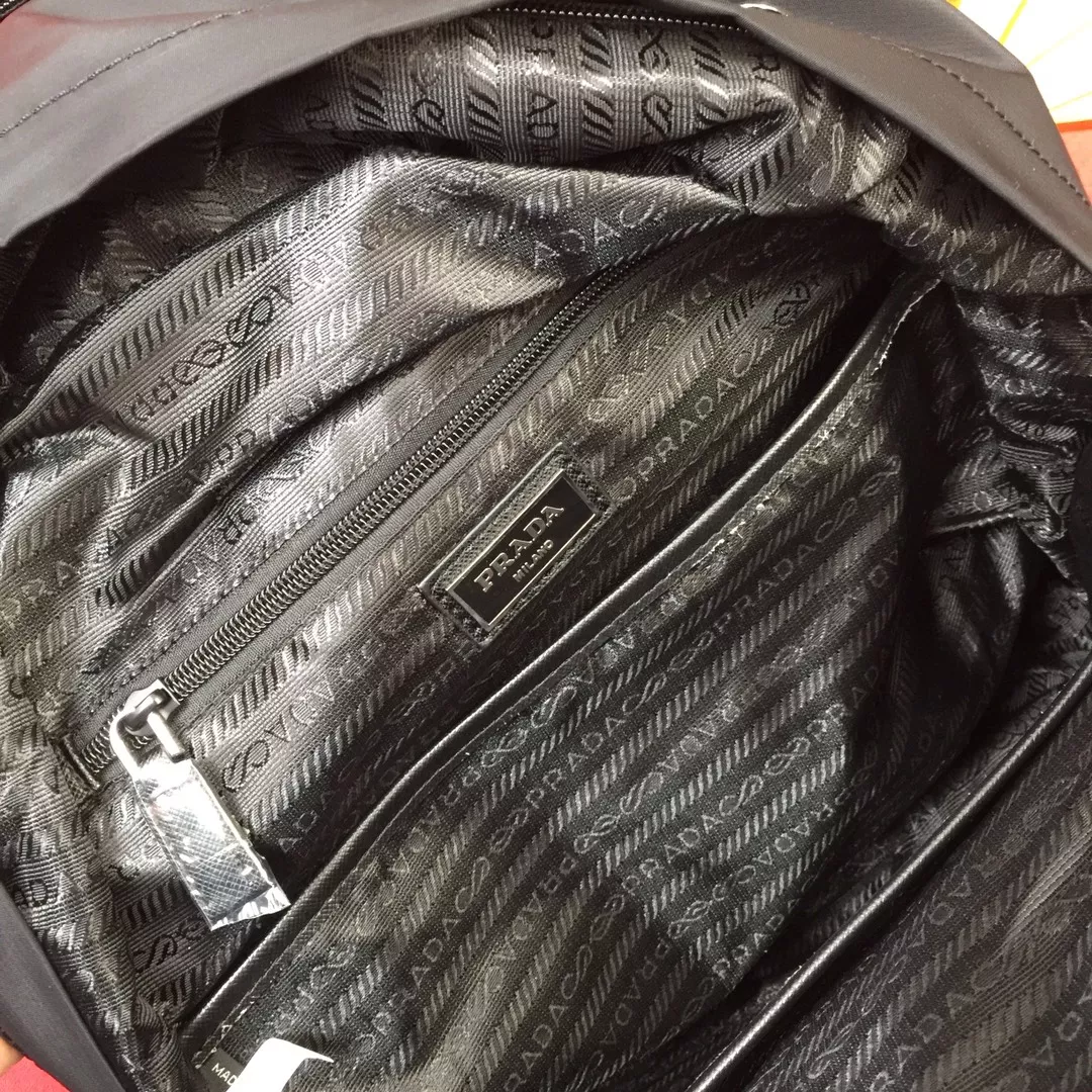 GoodFit 1089 Prada AAA Man Backpacks