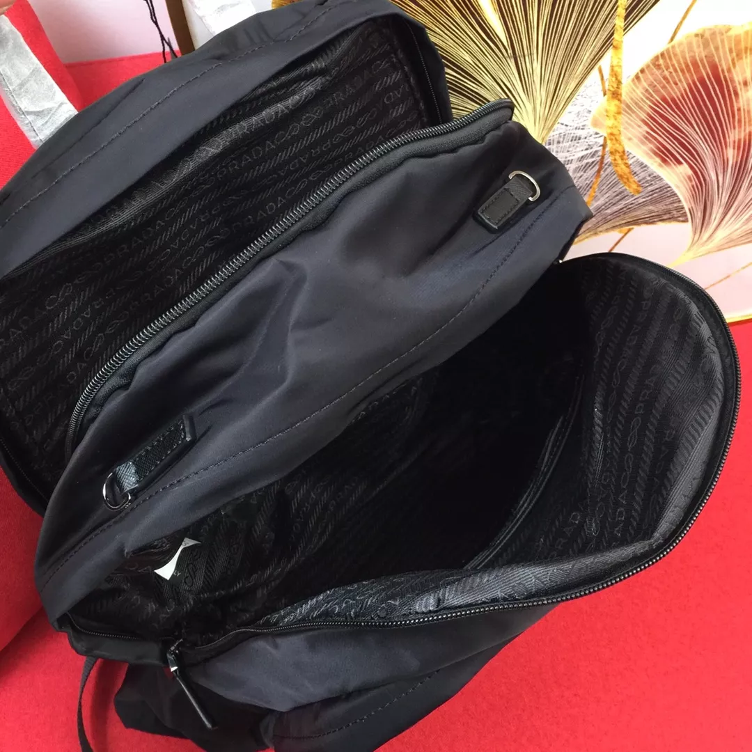 GoodFit 1089 Prada AAA Man Backpacks