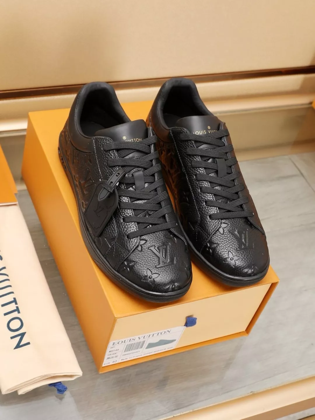 GoodFit 1100 Louis Vuitton Casual Shoes For Men