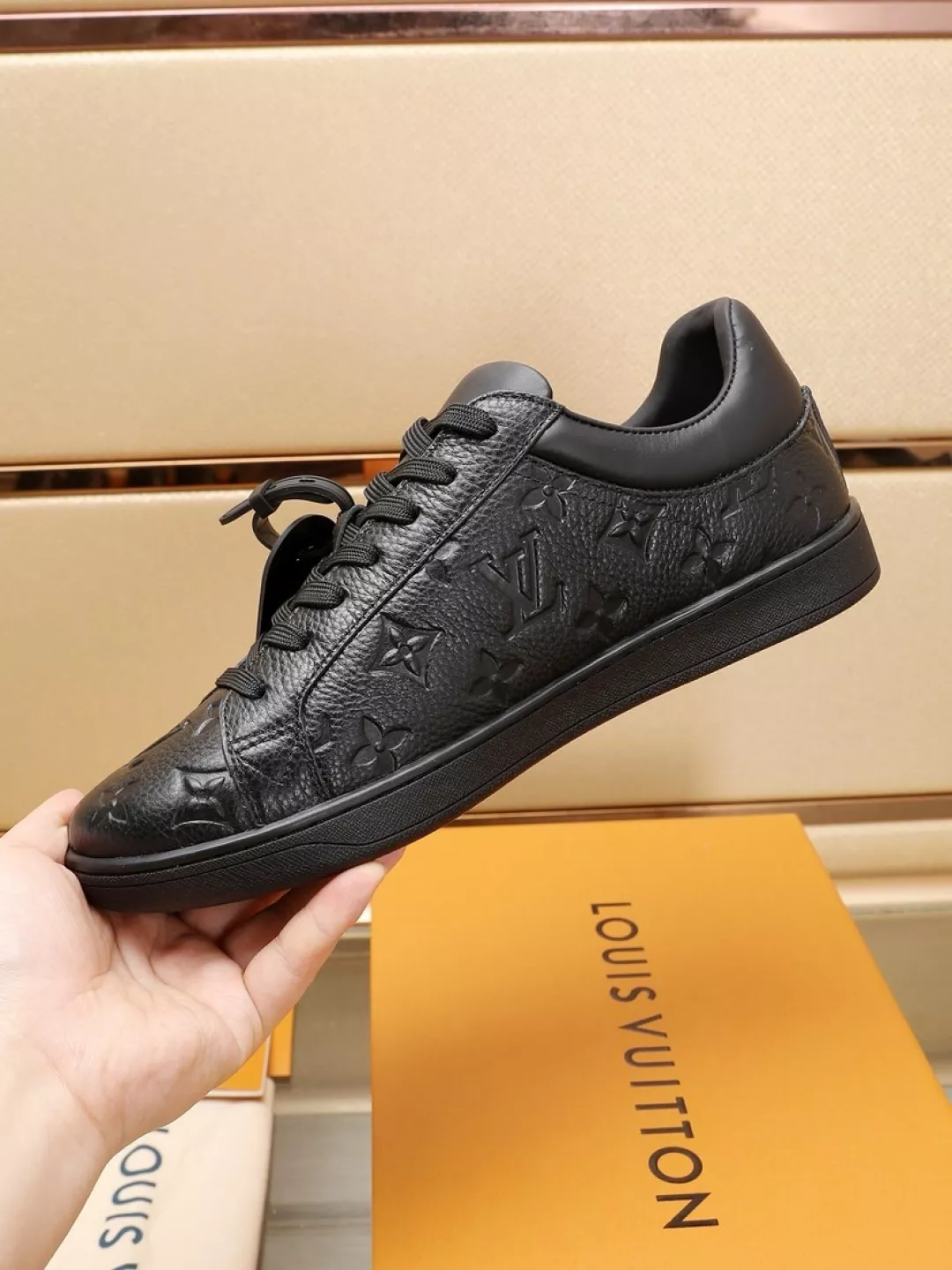 GoodFit 1100 Louis Vuitton Casual Shoes For Men