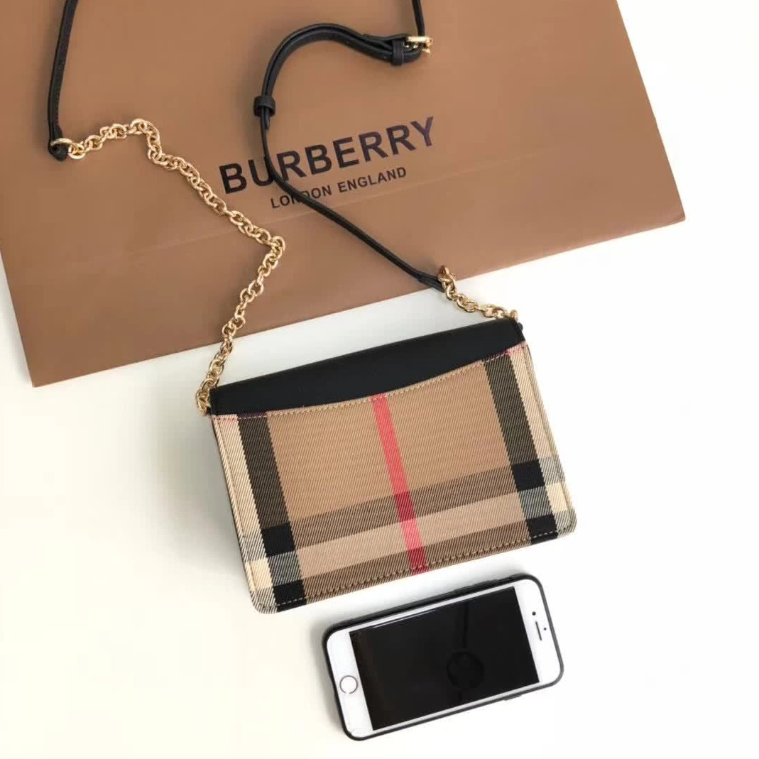 GoodFit 1121 Burberry AAA Quality Messenger Bags For Women