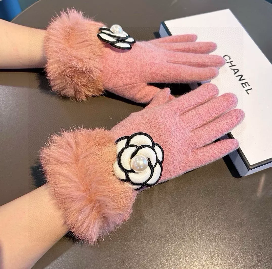 GoodFit 128 Chanel Gloves For Women