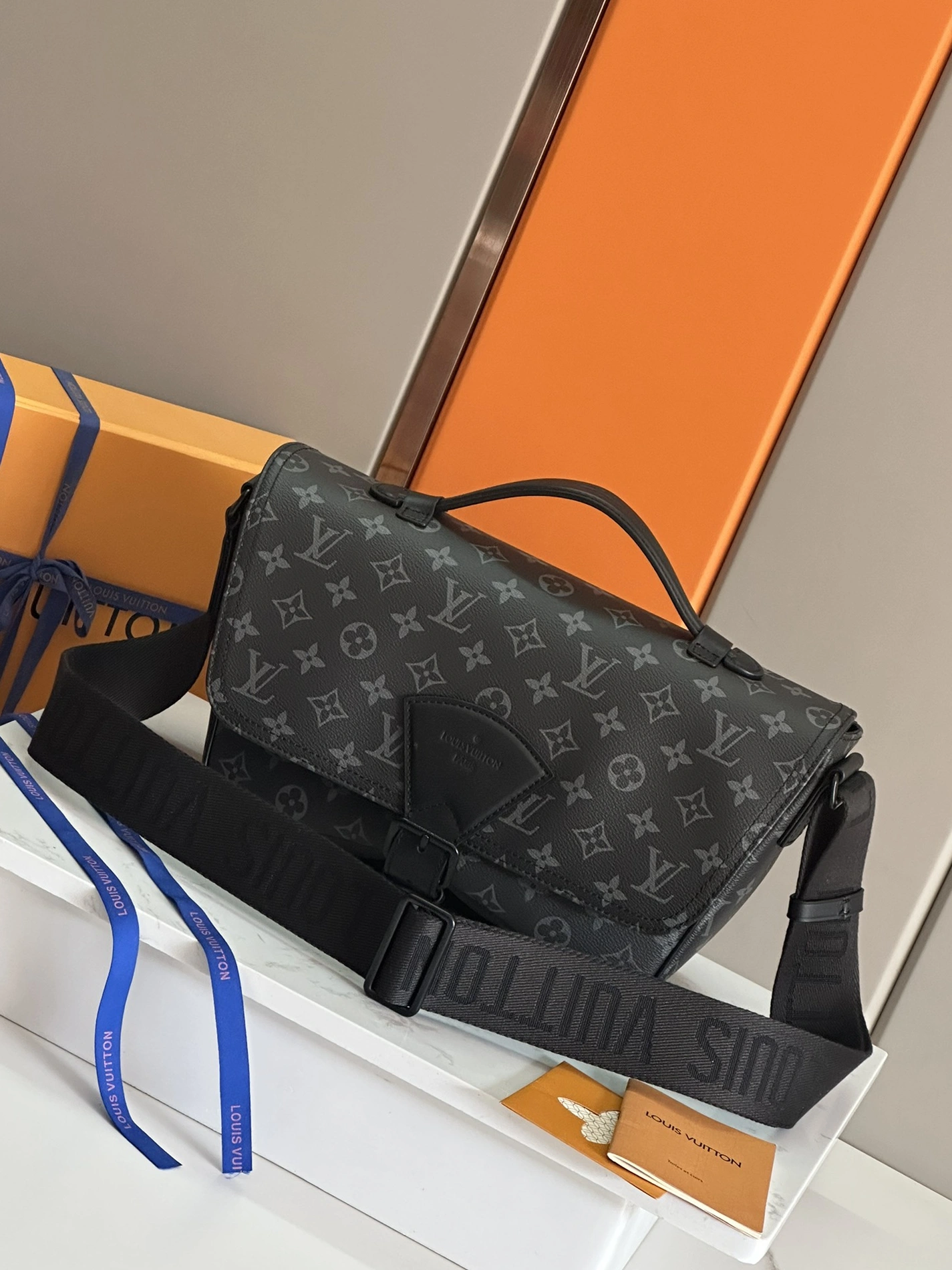 GoodFit 1294 Louis Vuitton AAA Man Messenger Bags