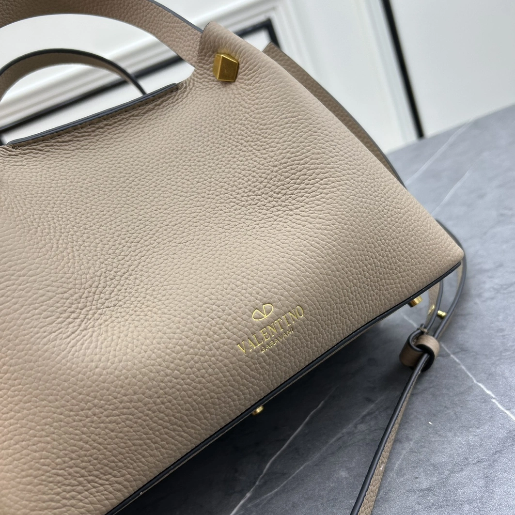 GoodFit 1382 Valentino AAA Quality Handbags For Women