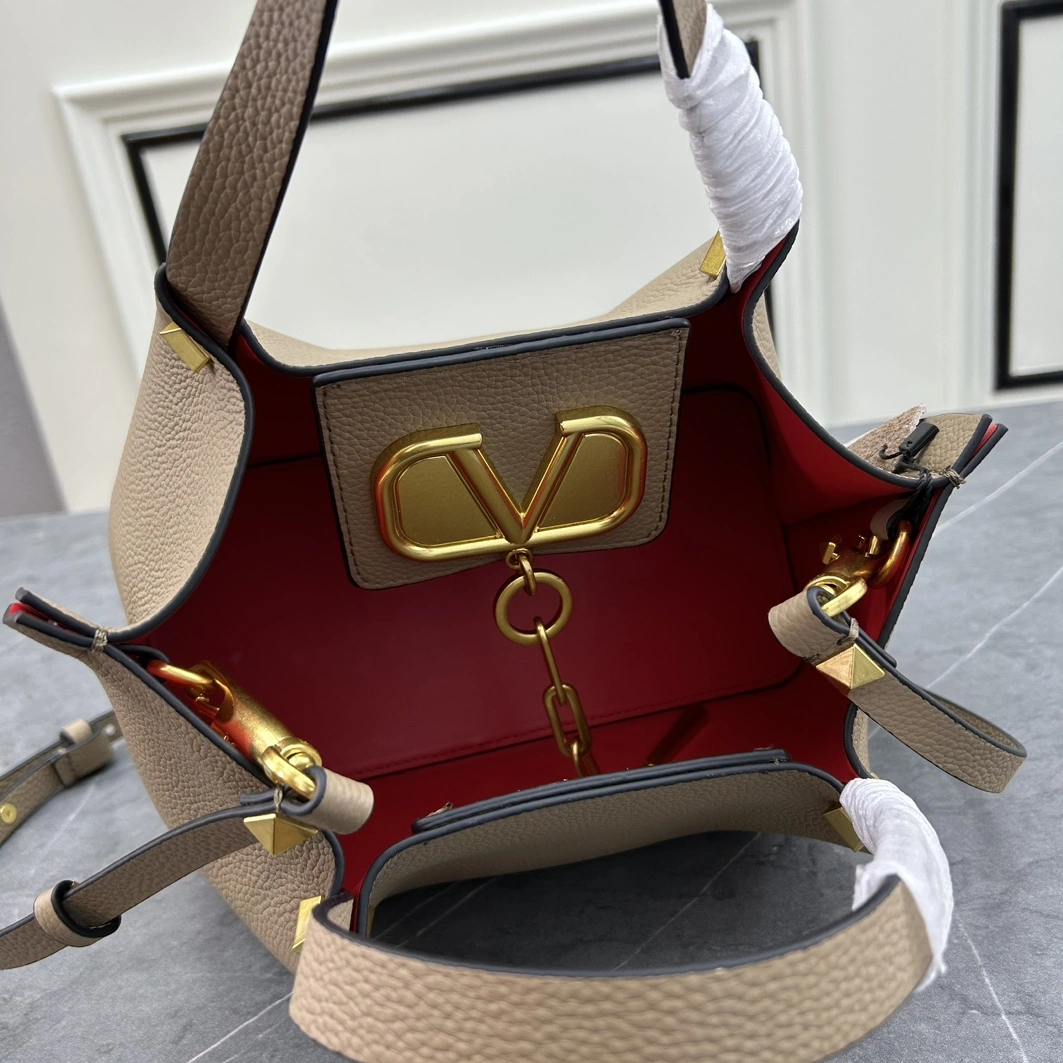 GoodFit 1382 Valentino AAA Quality Handbags For Women