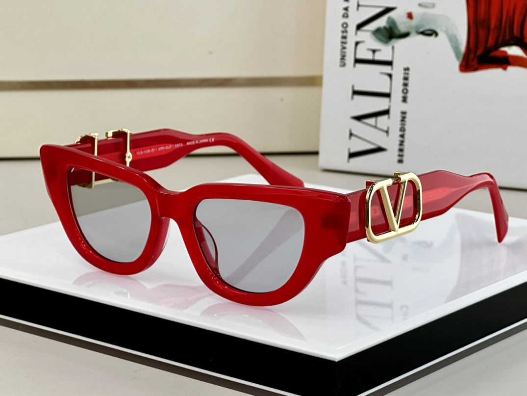 GoodFit 1418 Valentino AAA Quality Sunglasses