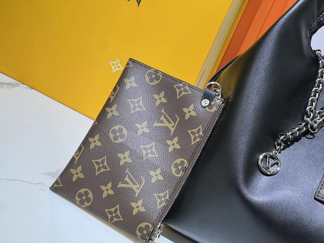GoodFit 1834 Louis Vuitton AAA Quality Handbags For Women