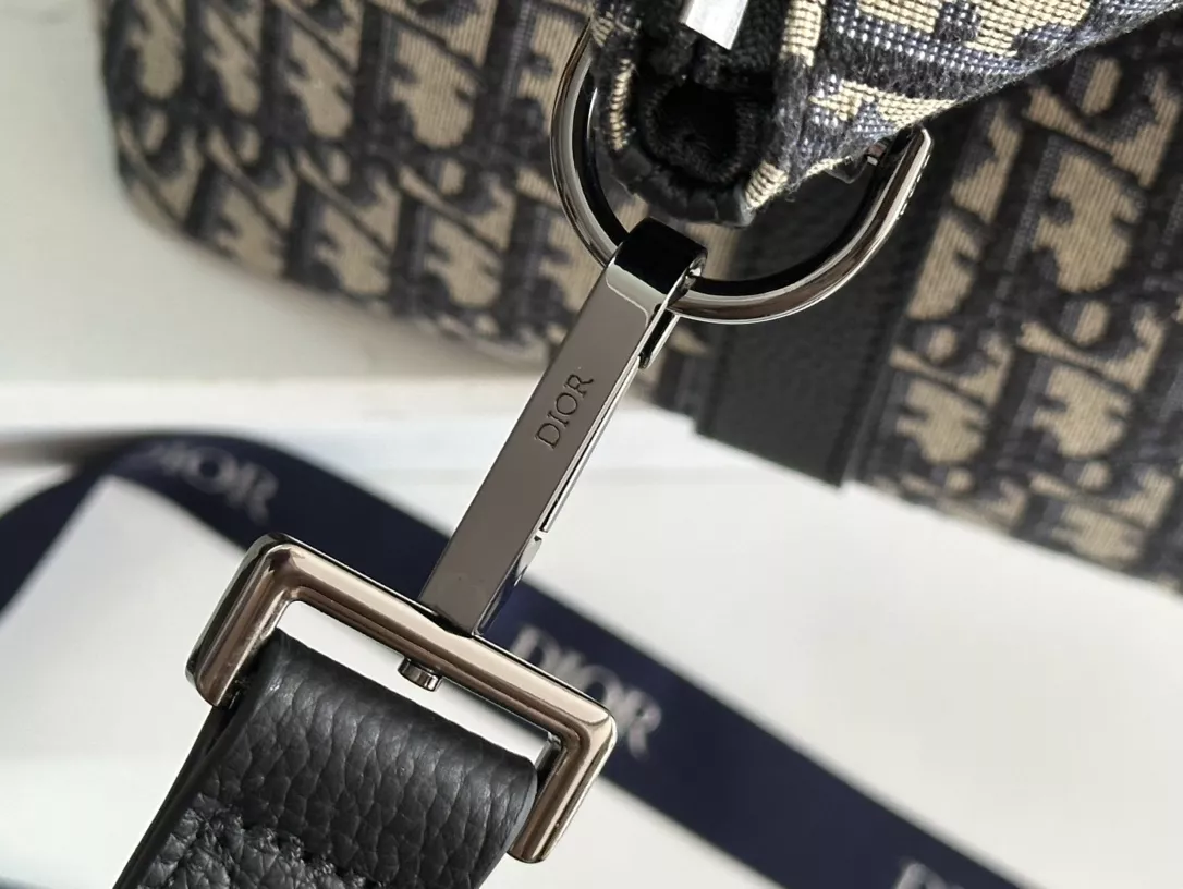 GoodFit 2044 Christian Dior Travel Bags