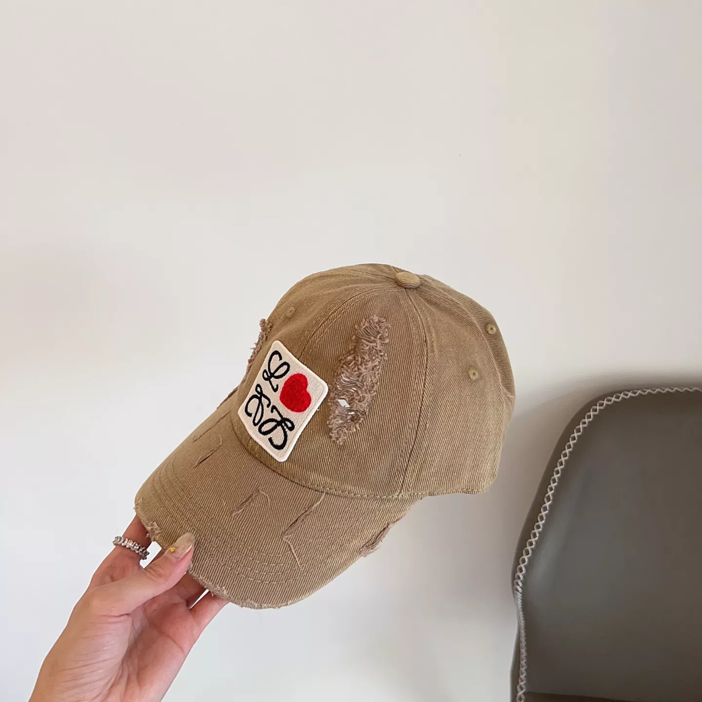 GoodFit 2359 LOEWE Caps