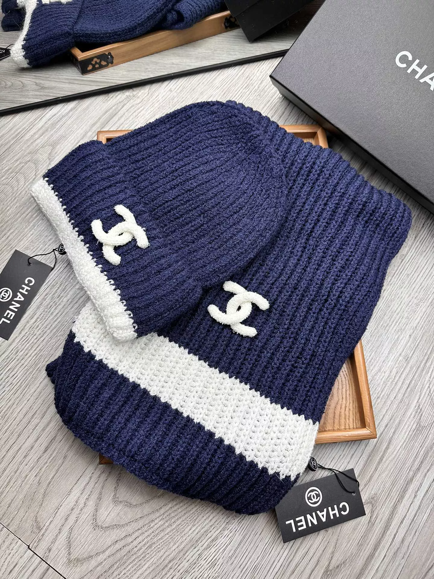 GoodFit 2432 Chanel Hat and Scarf Set