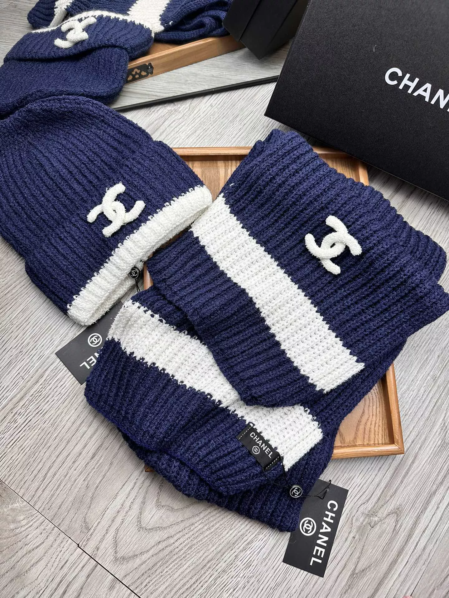 GoodFit 2432 Chanel Hat and Scarf Set