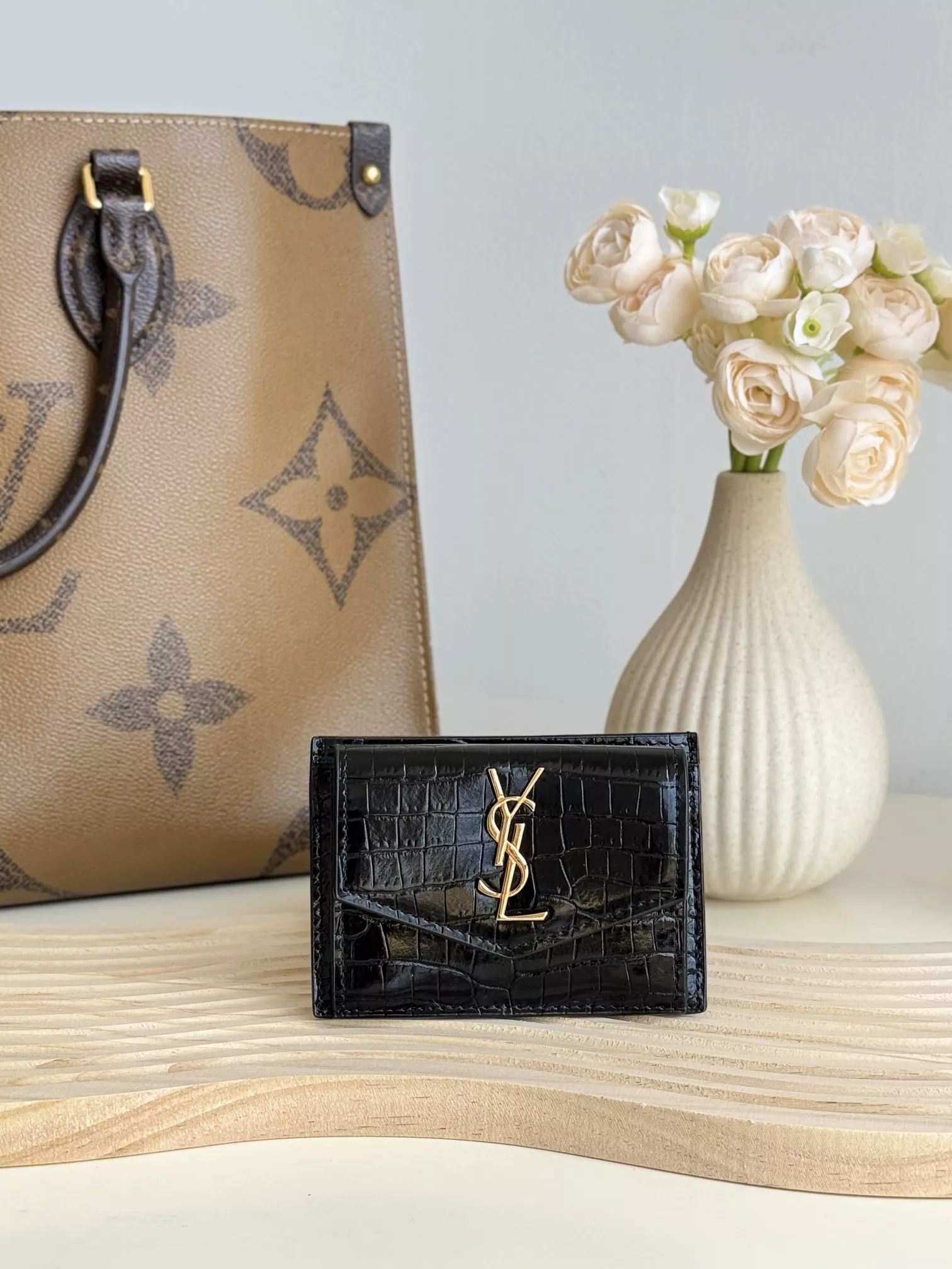 GoodFit 2544 Yves Saint Laurent AAA Quality Card Case For Women