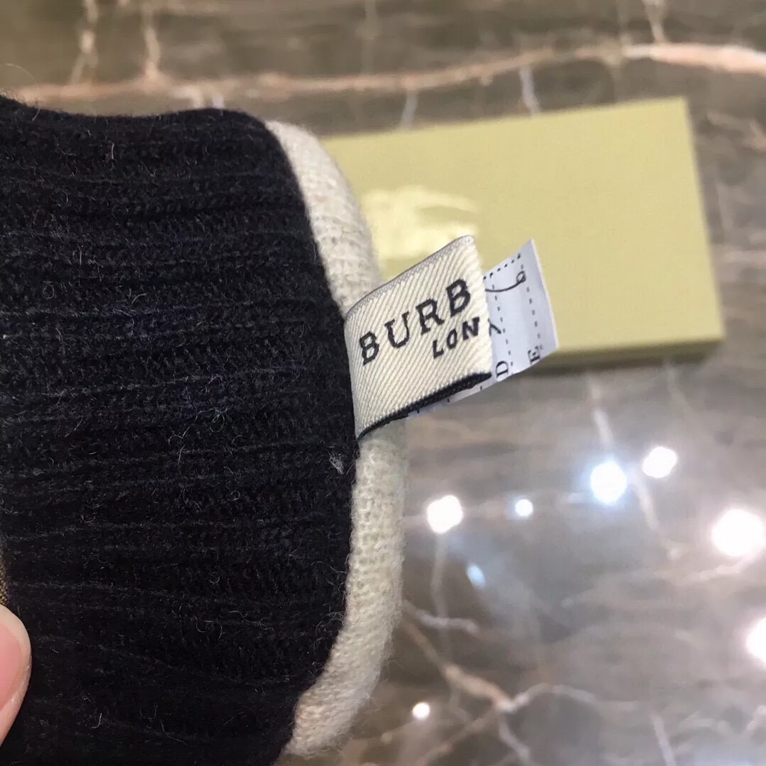 GoodFit 2844 Burberry Gloves For Women