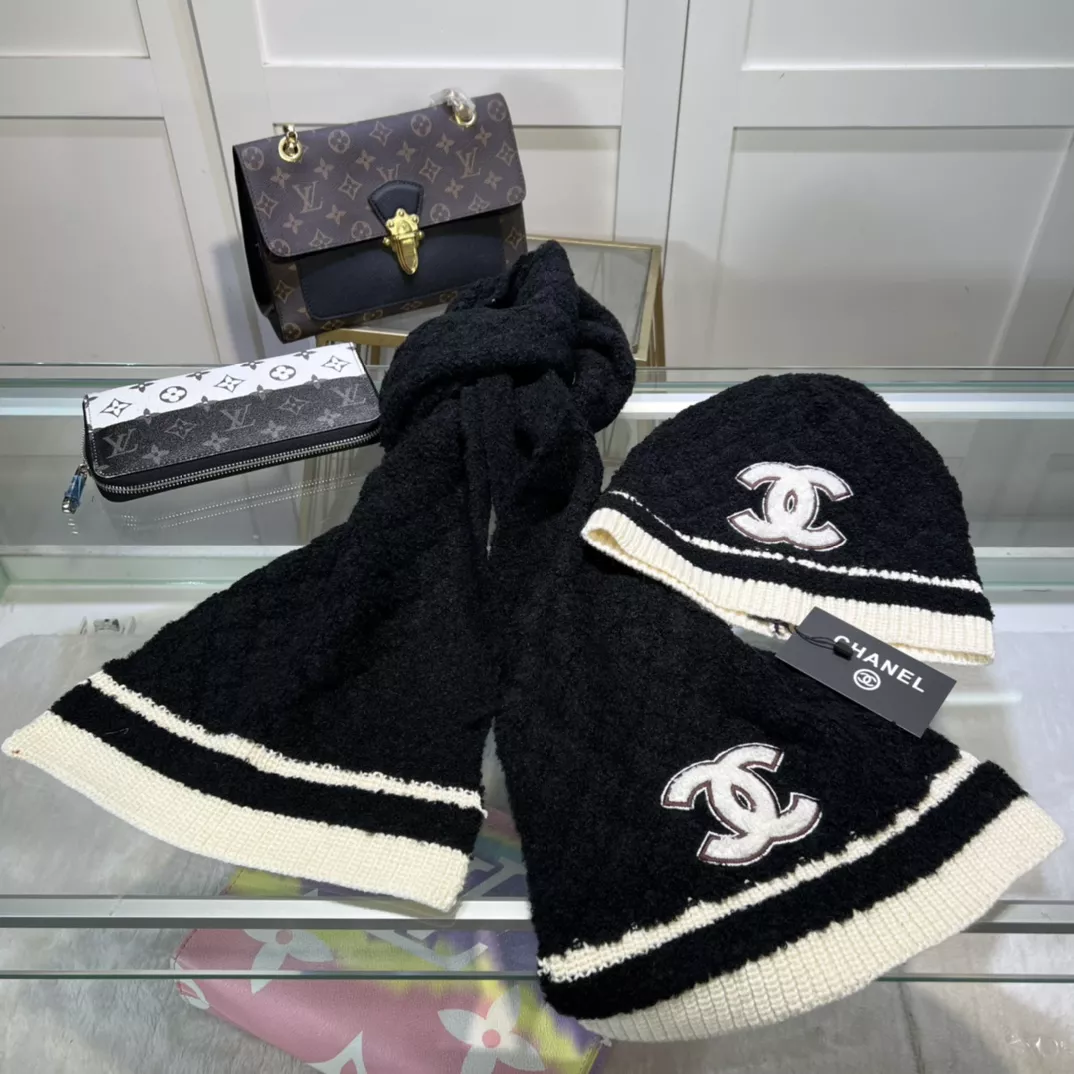 GoodFit 2865 Chanel Hat and Scarf Set