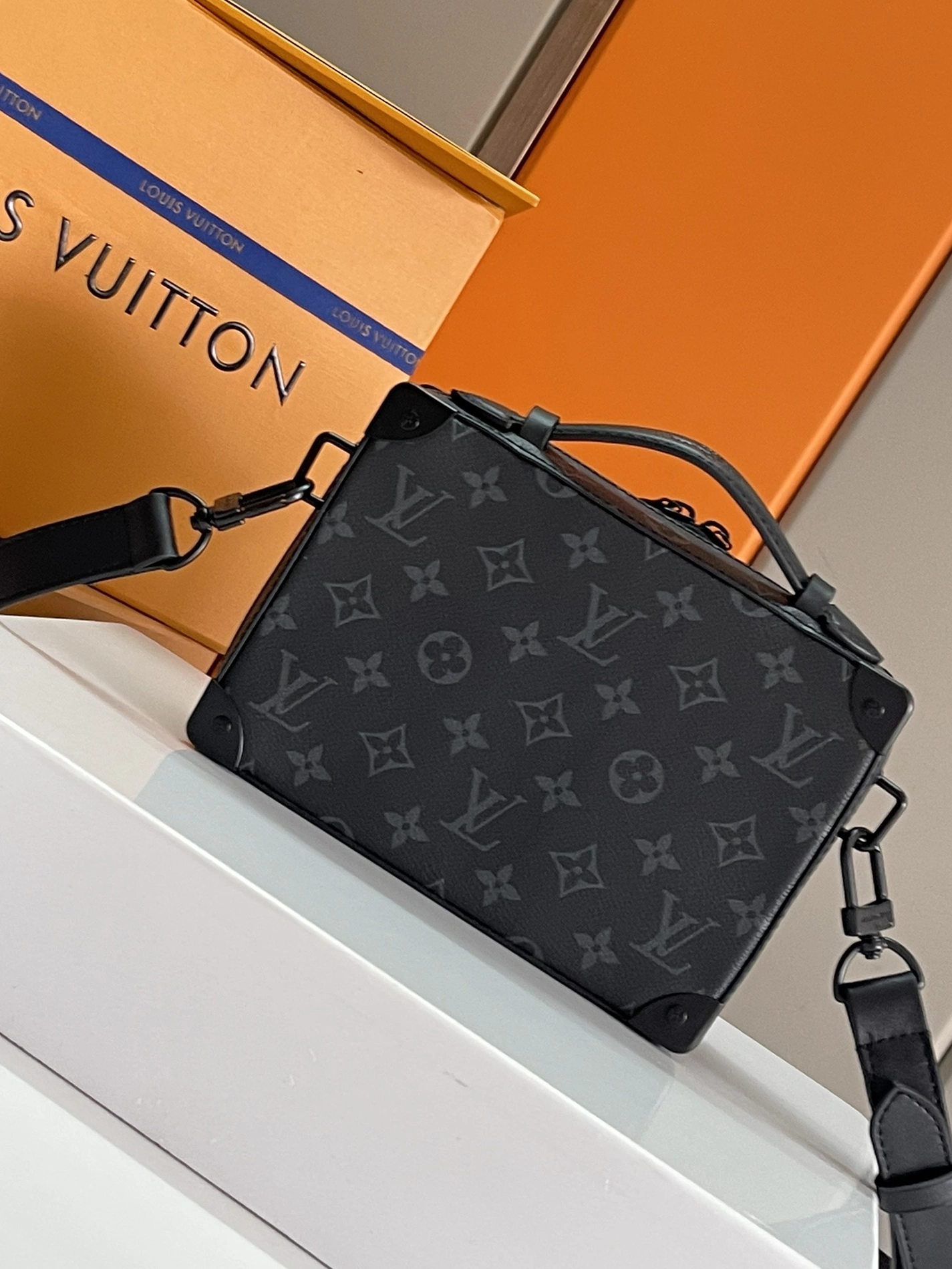 GoodFit 3134 Louis Vuitton AAA Man Messenger Bags