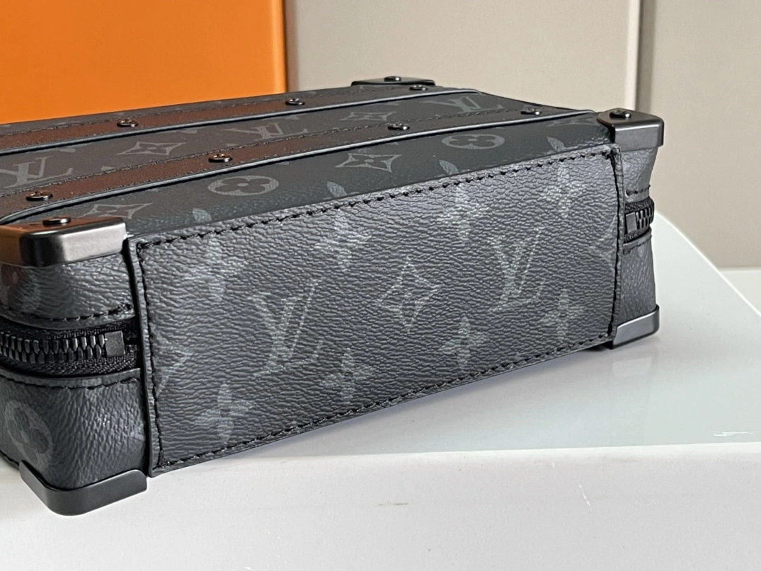 GoodFit 3134 Louis Vuitton AAA Man Messenger Bags