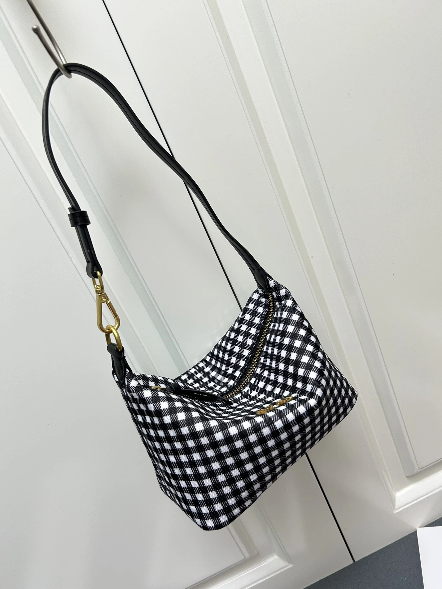 GoodFit 3136 MIU MIU AAA Quality Messenger Bags For Women