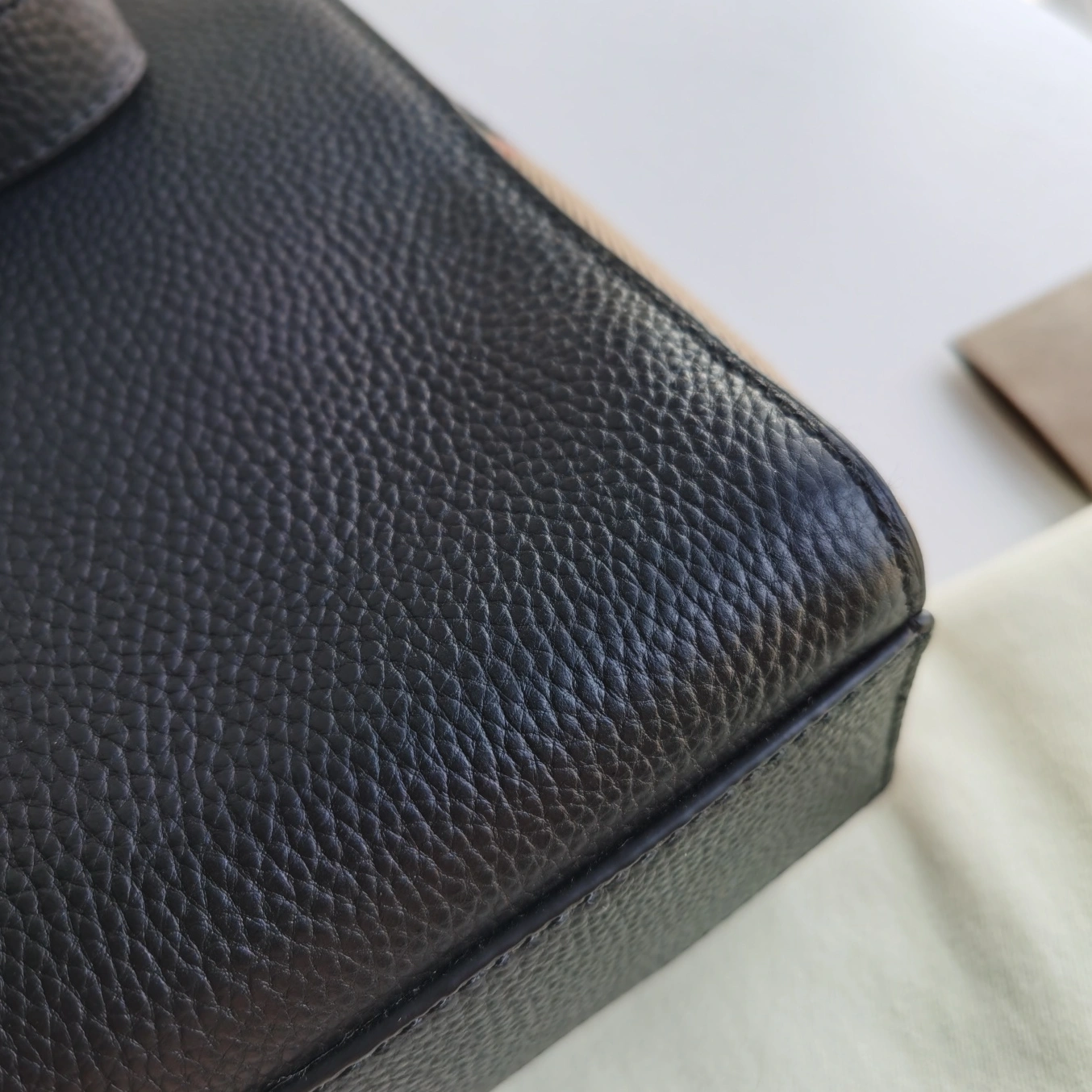 GoodFit 3679 Burberry AAA Man Handbags