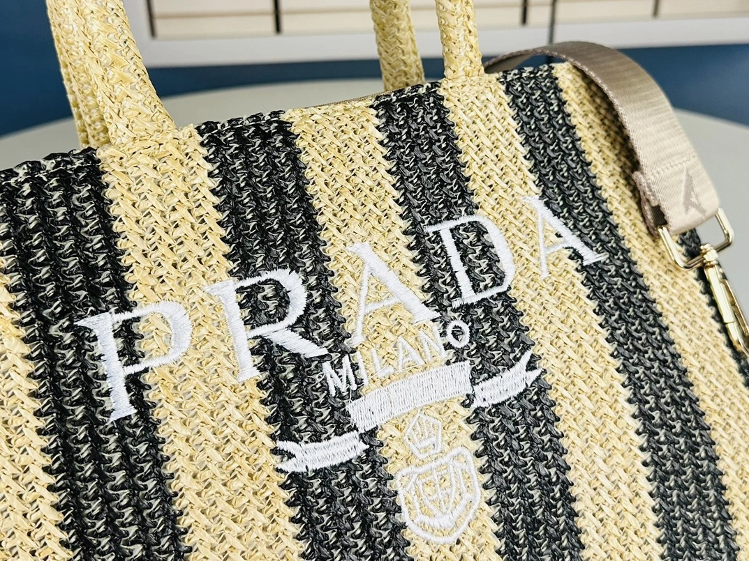 GoodFit 3820 Prada AAA Quality Handbags