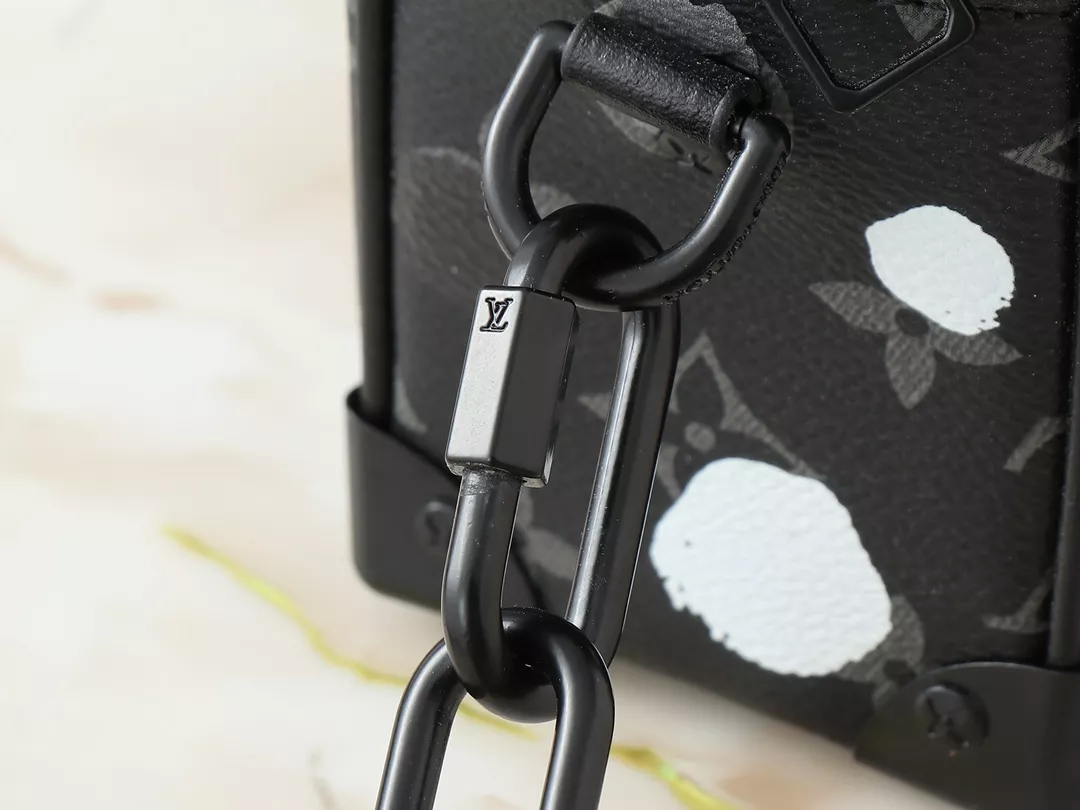 GoodFit 4006 Louis Vuitton AAA Quality Messenger Bags For Unisex