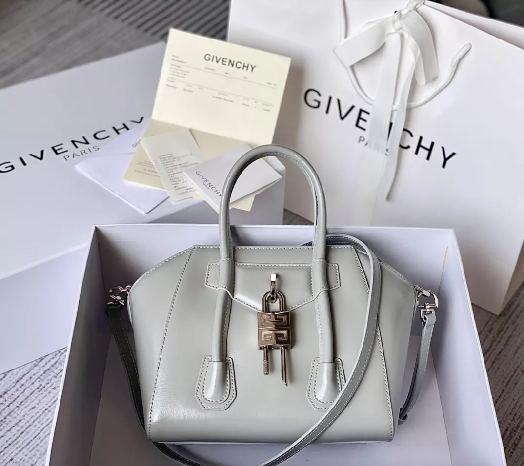 GoodFit 4281 Givenchy AAA Quality Handbags For Women