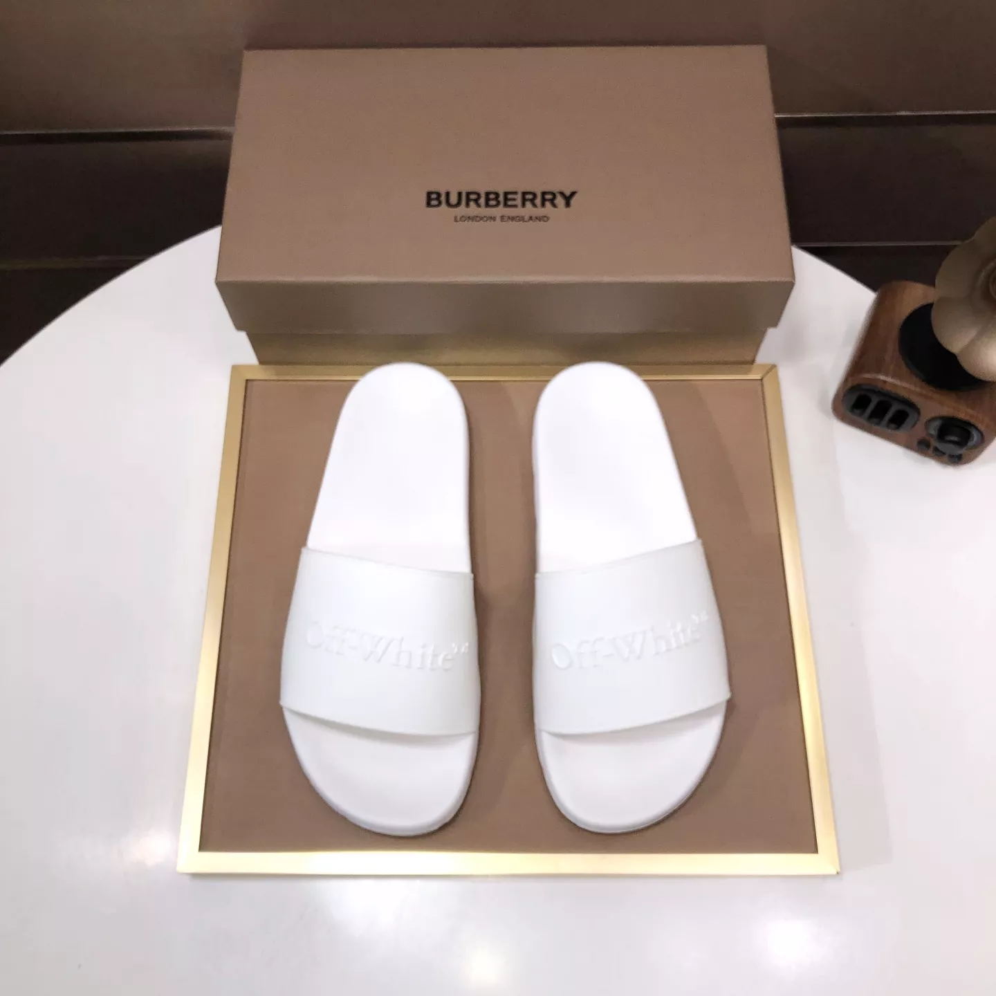 GoodFit 470 Off-White Slippers For Men