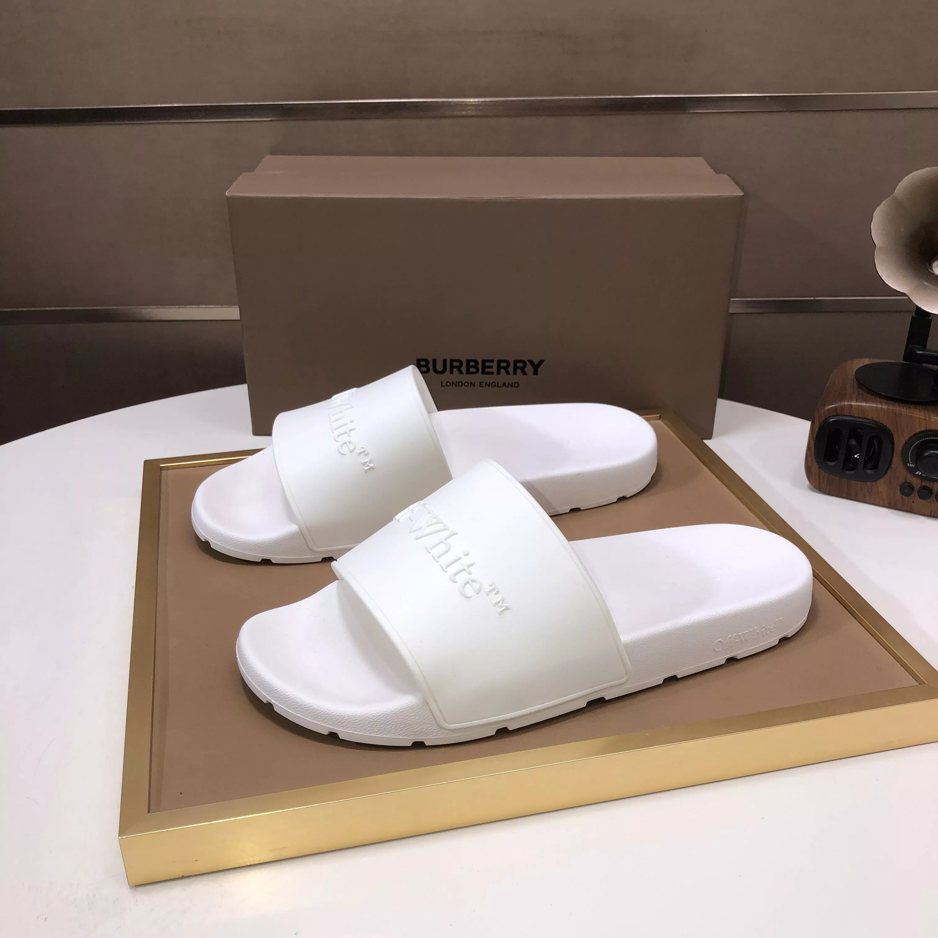 GoodFit 470 Off-White Slippers For Men