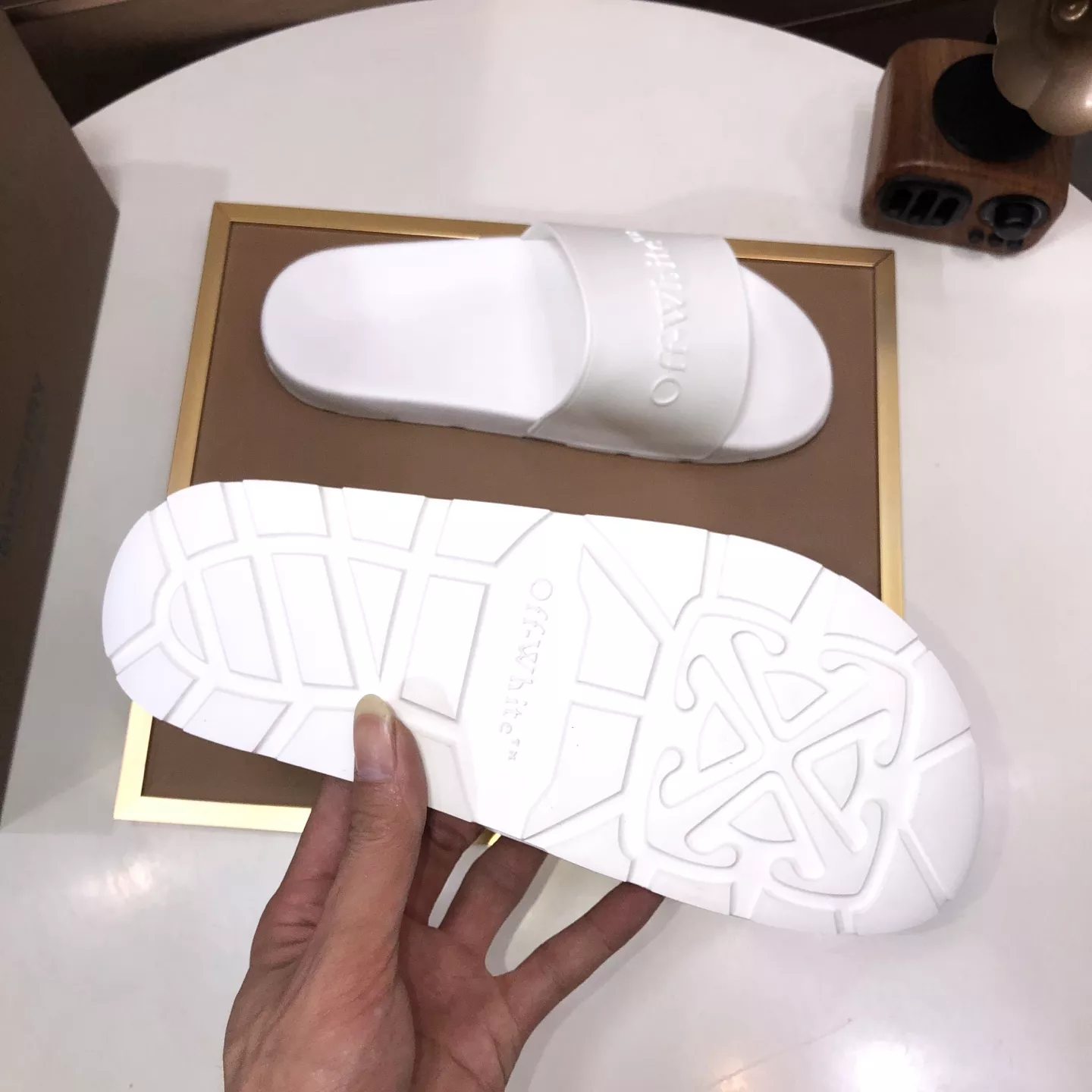 GoodFit 470 Off-White Slippers For Men