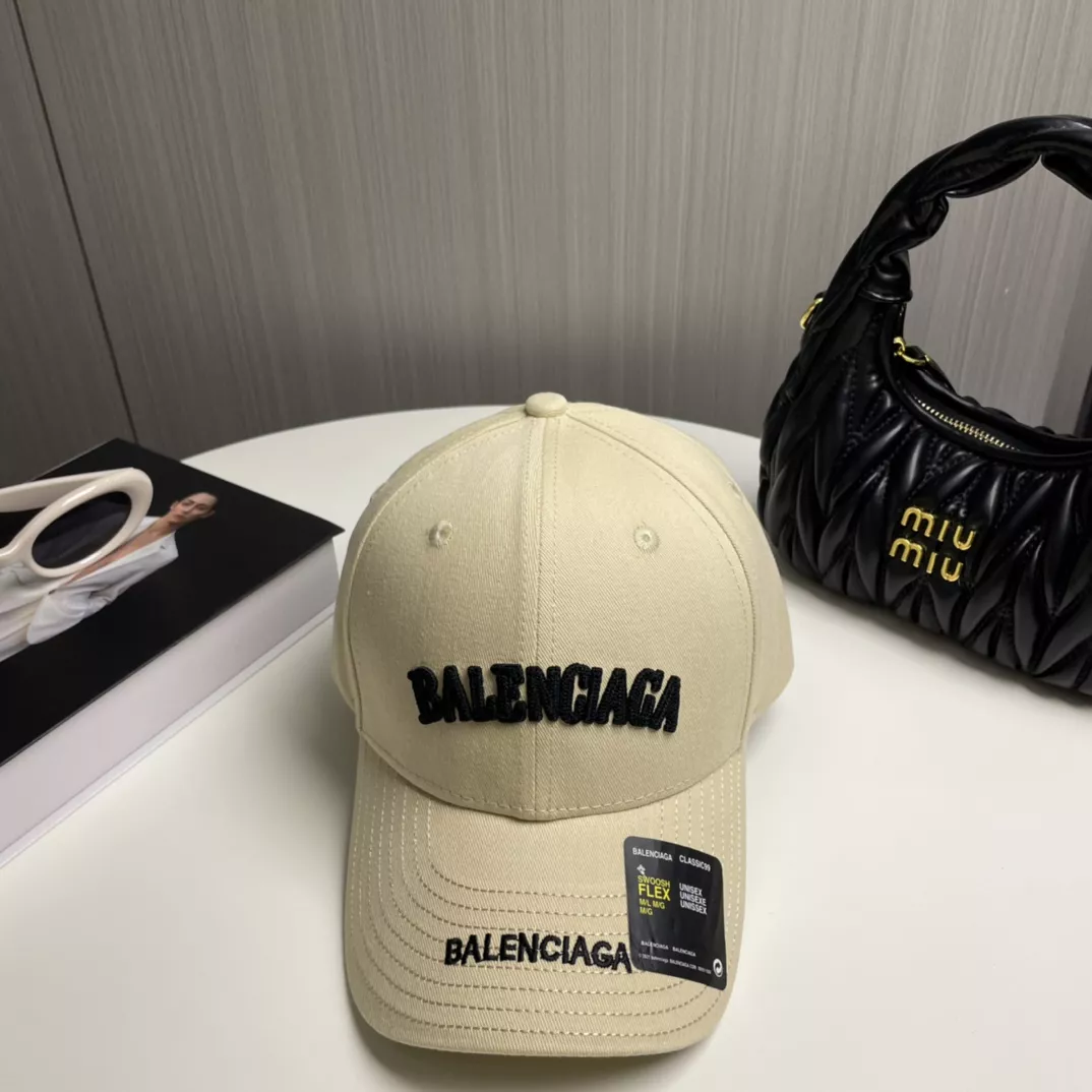 GoodFit 4731 Balenciaga Caps