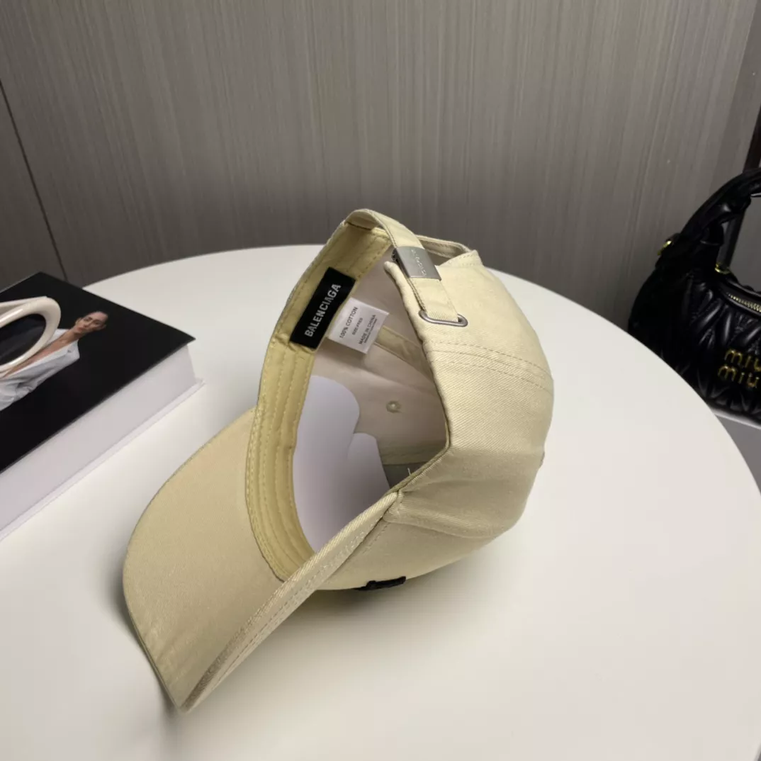 GoodFit 4731 Balenciaga Caps
