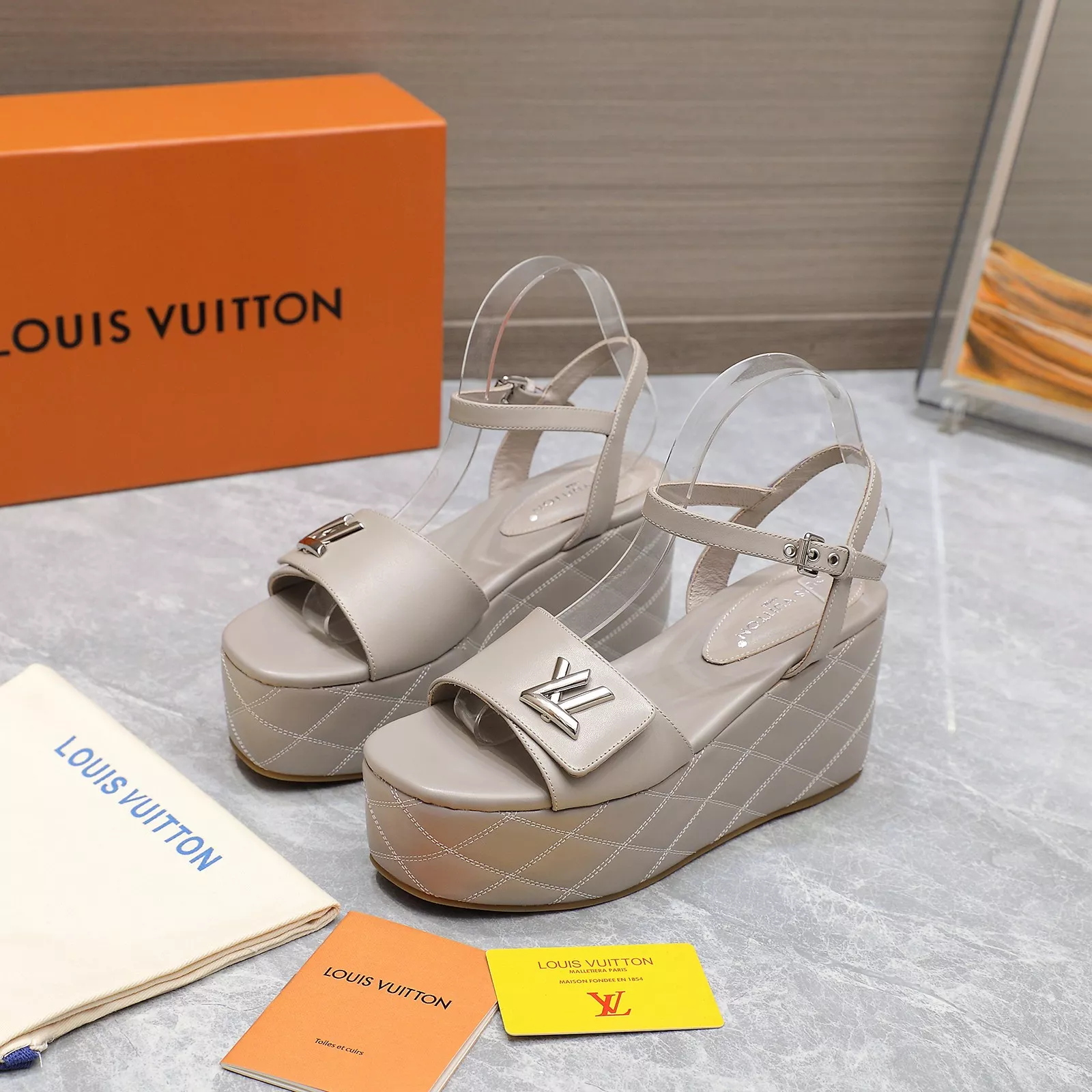 GoodFit 4843 Louis Vuitton Sandal For Women