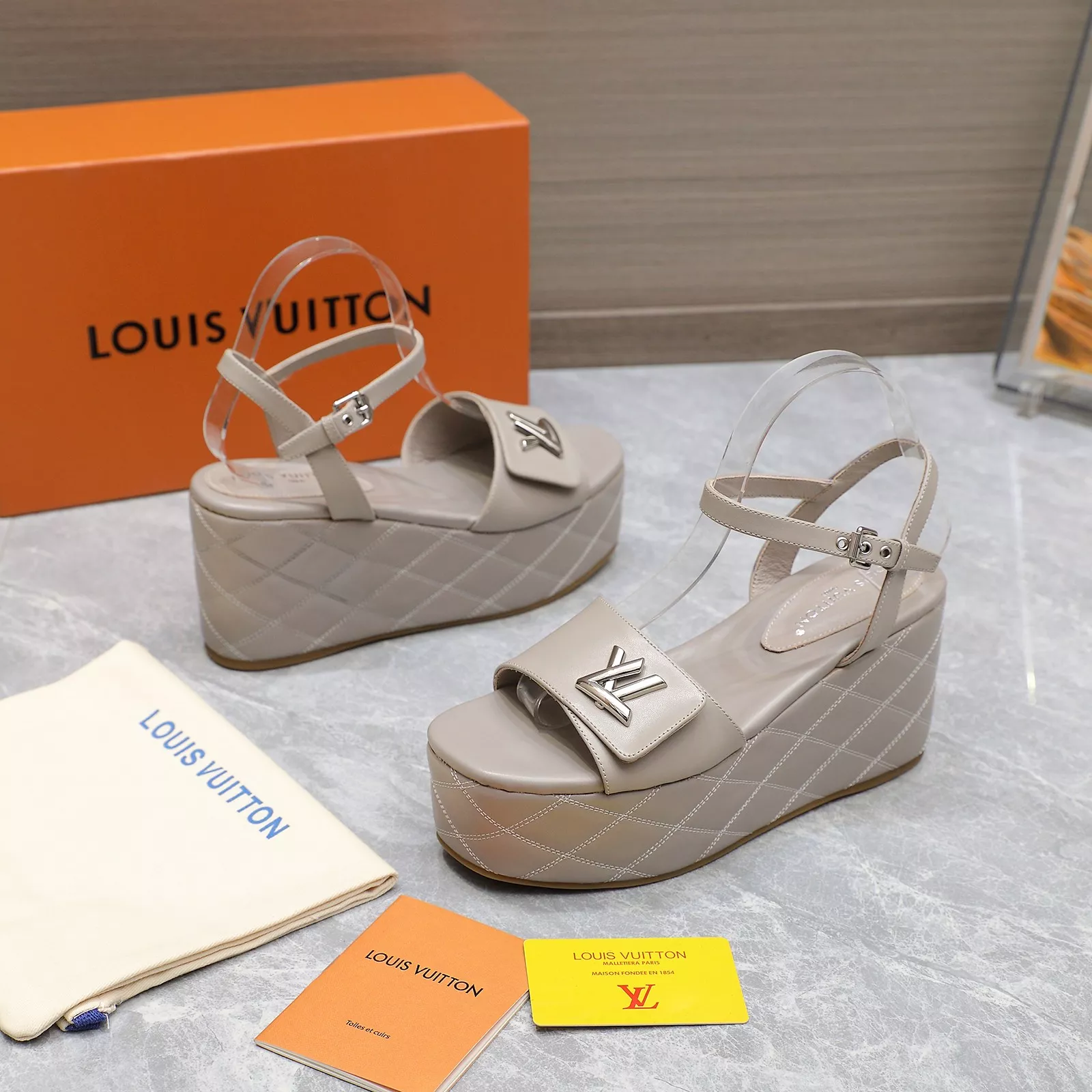 GoodFit 4843 Louis Vuitton Sandal For Women