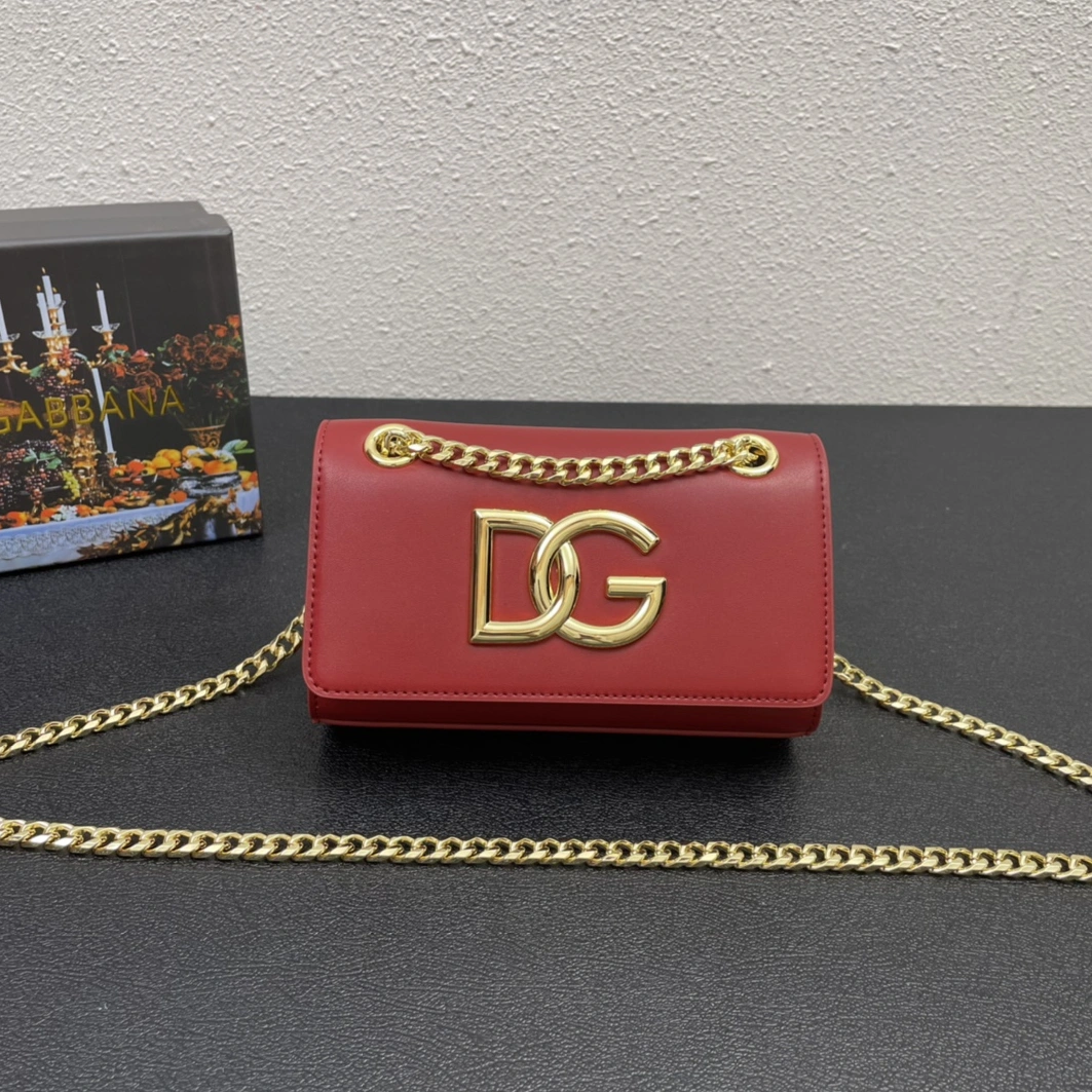 GoodFit 5083 Dolce & Gabbana D&G AAA Quality Messenger Bags For Women