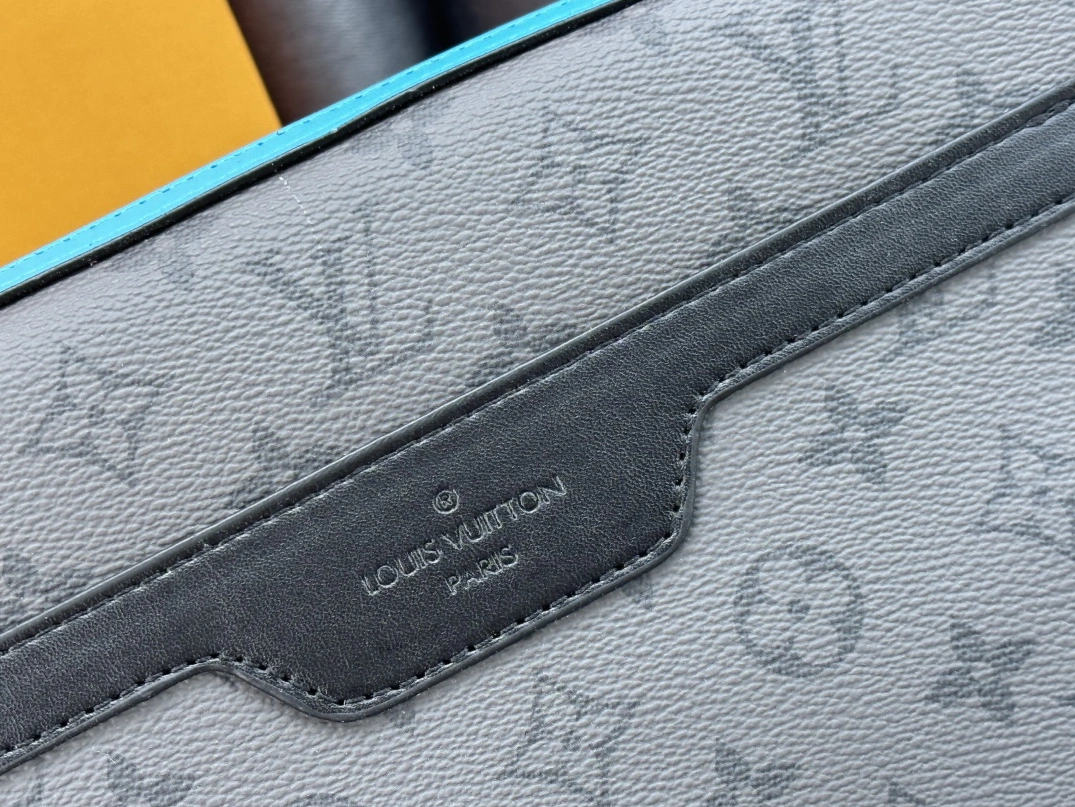 GoodFit 6235 Louis Vuitton AAA Man Messenger Bags