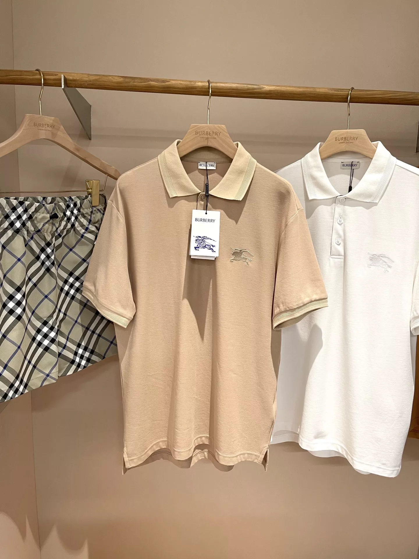 GoodFit 6557 Burberry T-Shirts Short Sleeved For Unisex