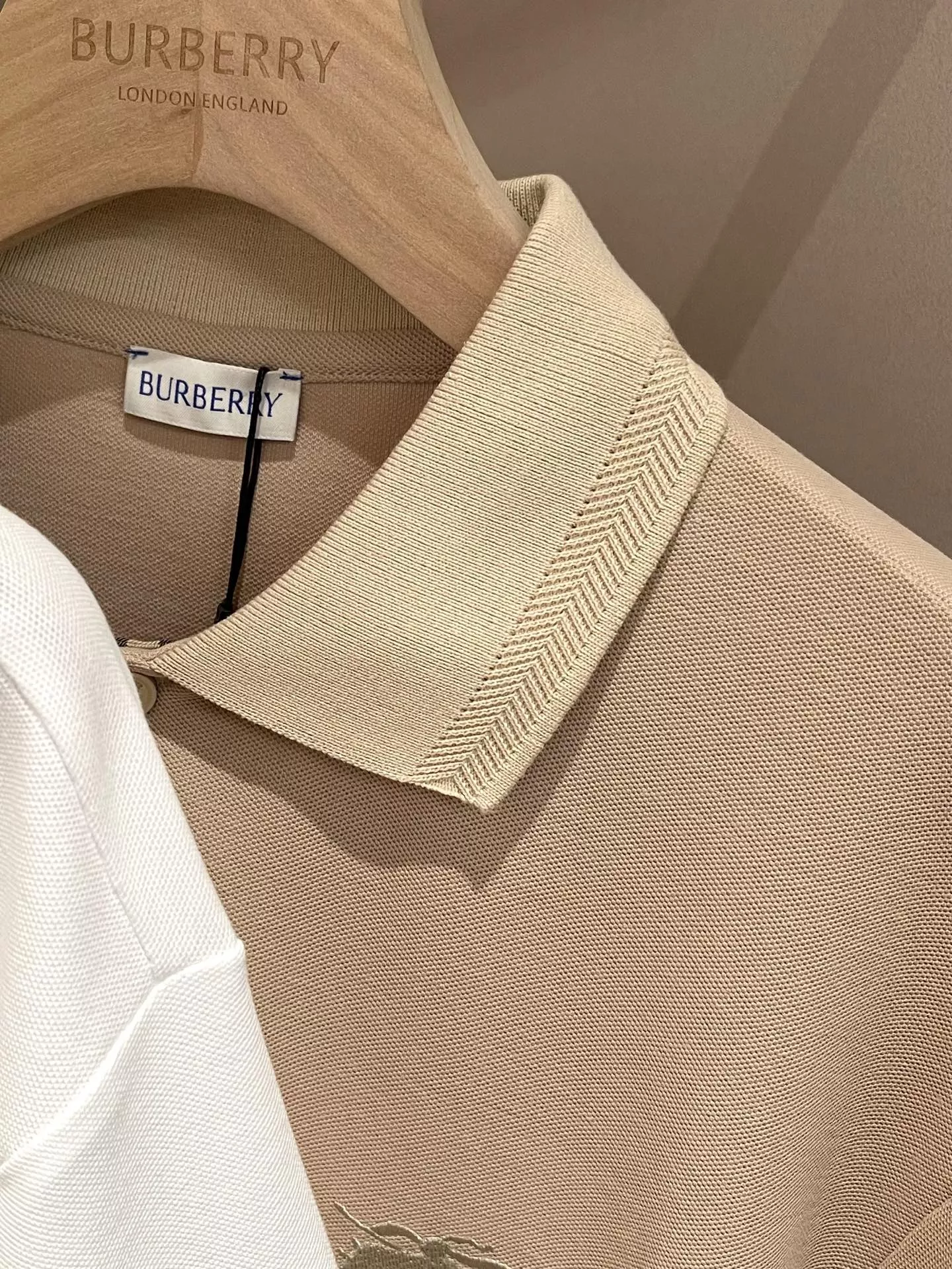 GoodFit 6557 Burberry T-Shirts Short Sleeved For Unisex