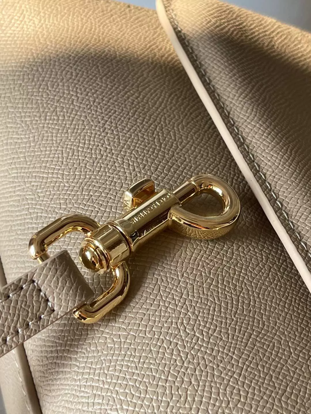 GoodFit 6572 Dolce & Gabbana AAA Quality Handbags For Women