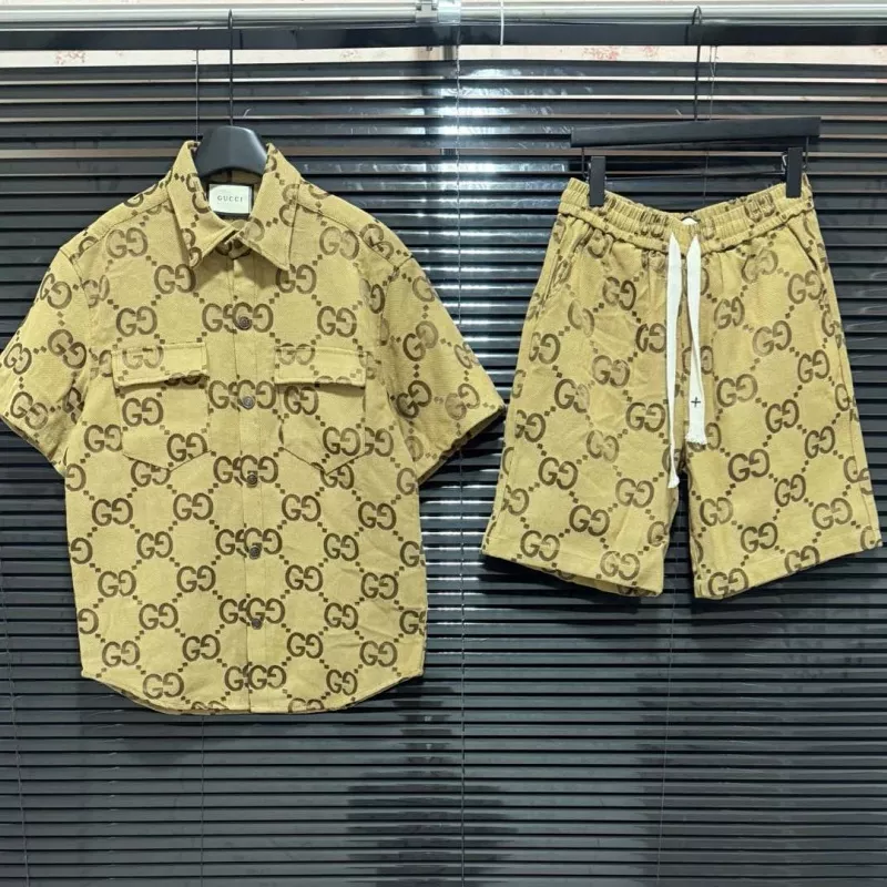 GoodFit 6986 Gucci Tracksuits Short Sleeved For Unisex
