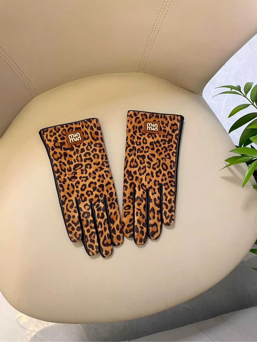 GoodFit 7475 MIU MIU Gloves For Women