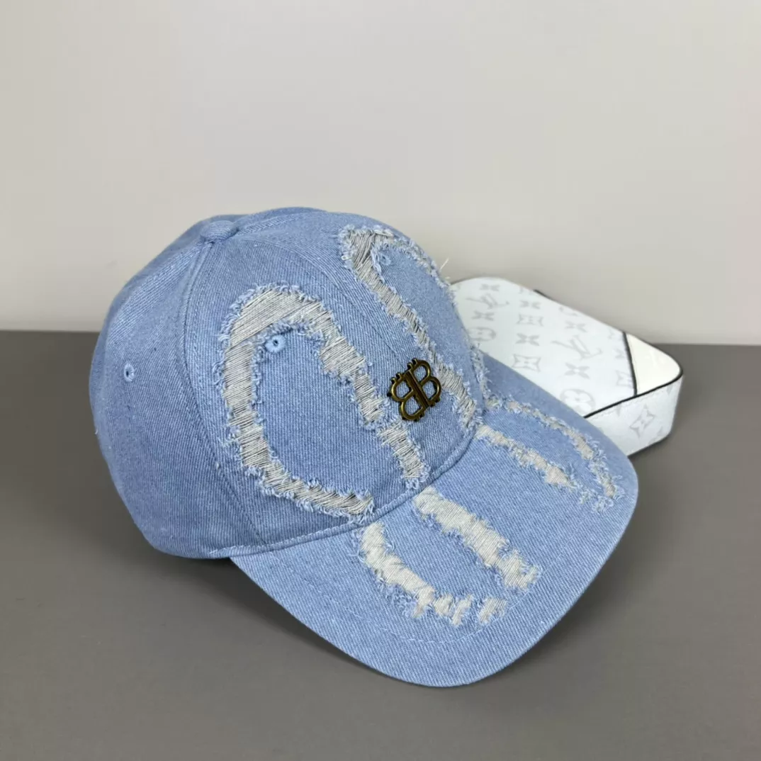 GoodFit 8024 Balenciaga Caps