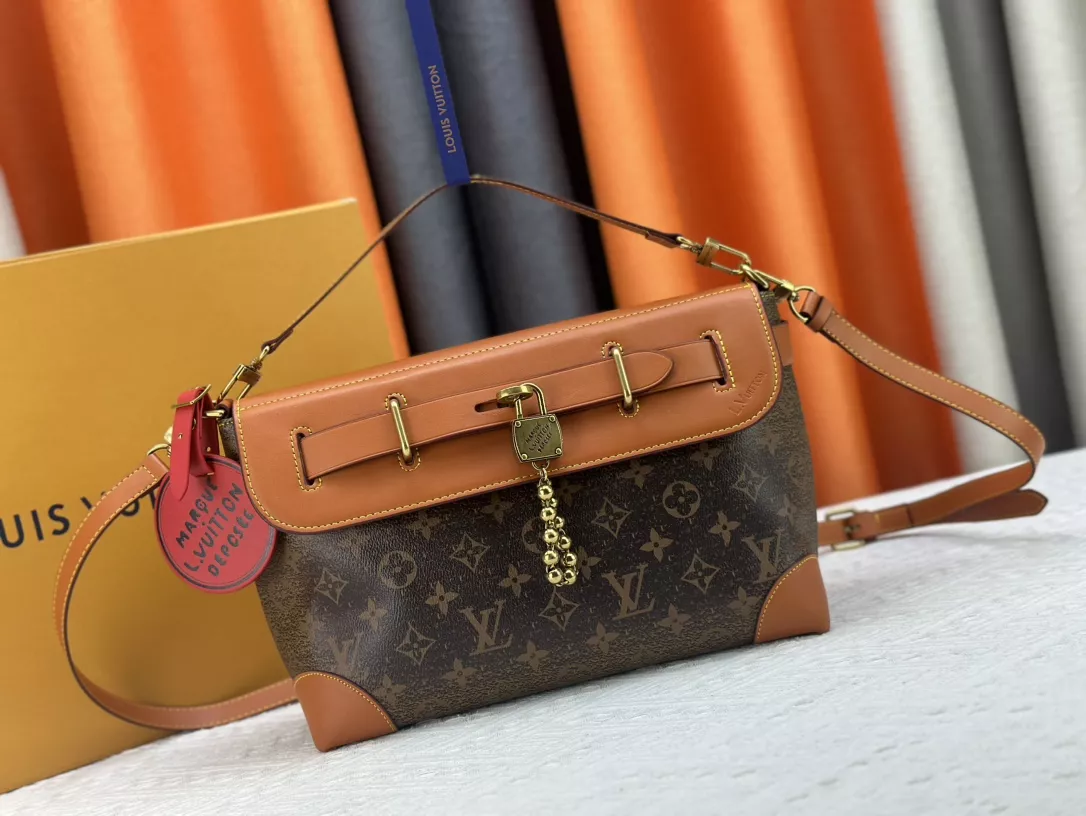 GoodFit 8717 Louis Vuitton AAA Quality Messenger Bags For Women