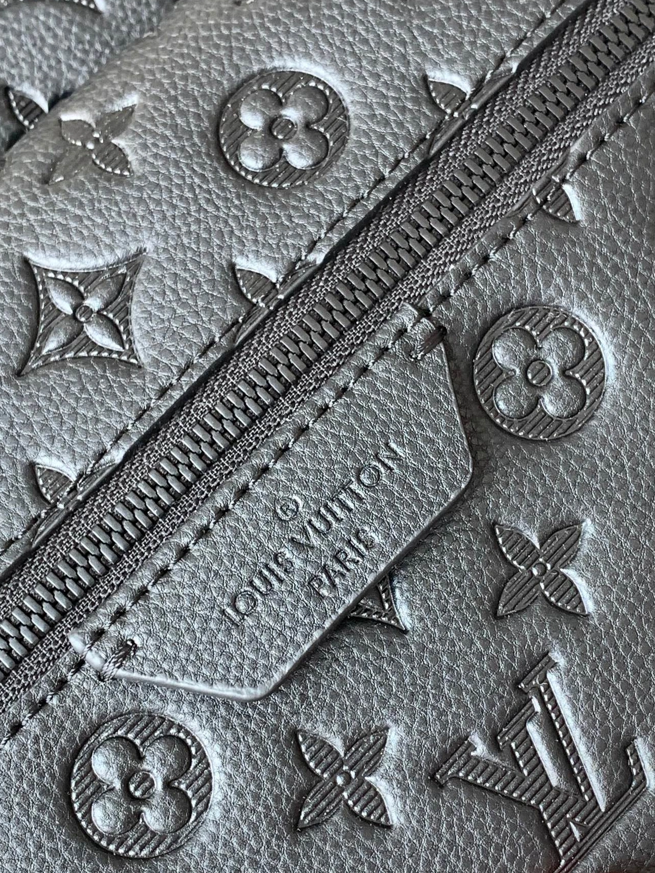 GoodFit 9239 Louis Vuitton LV AAA Man Backpacks