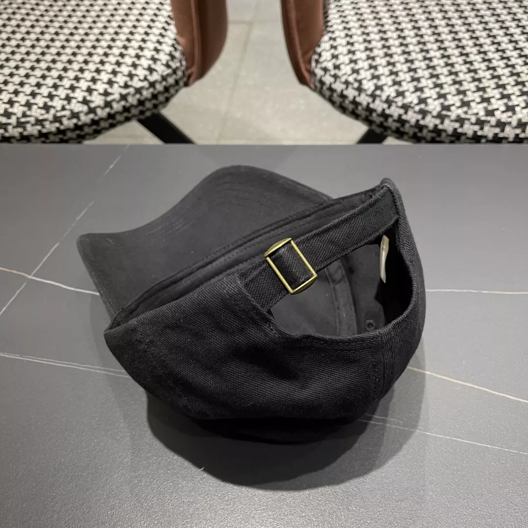 GoodFit 9917 Balenciaga Caps