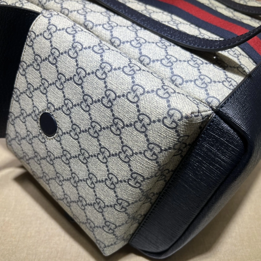 Gucci AAA Man Backpacks EyeCatching 9611