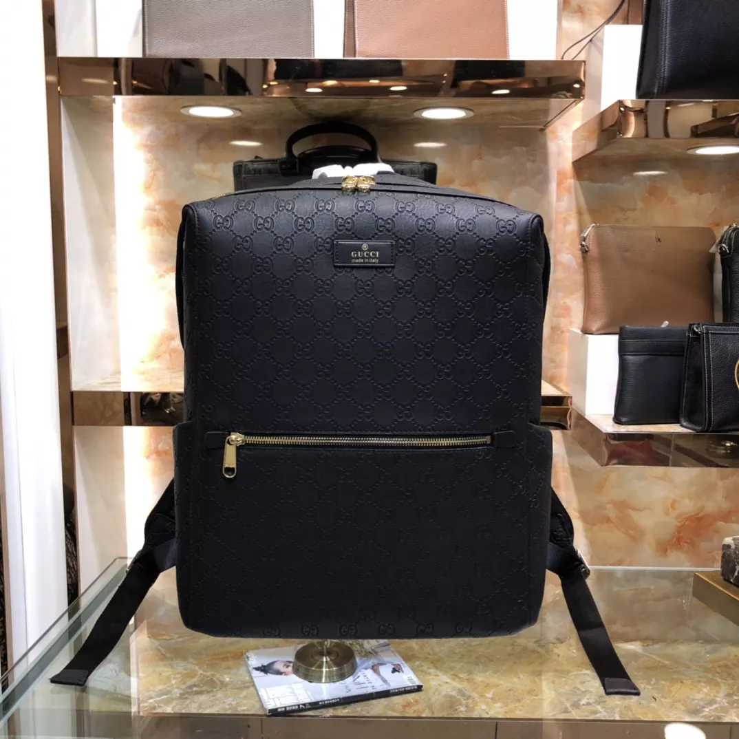 Gucci AAA Man Backpacks Resilient 5270