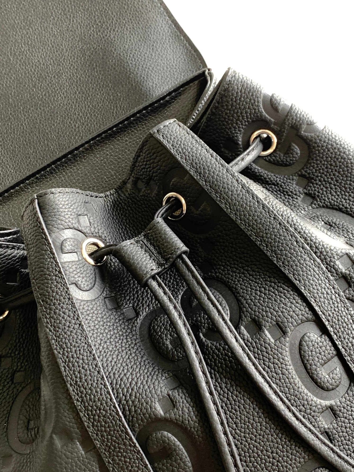 Gucci AAA Man Backpacks Sophisticated 3466