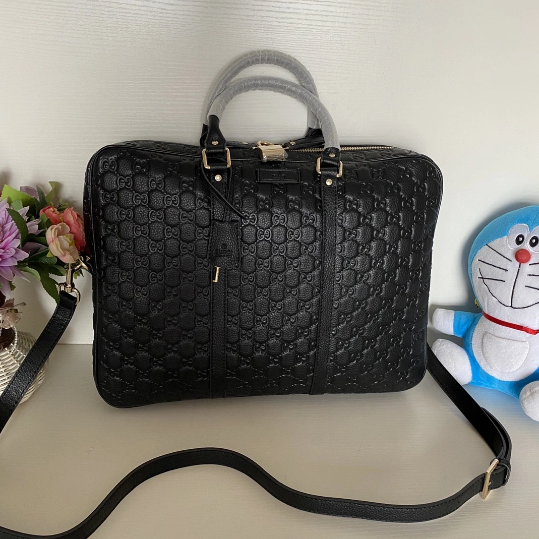 Gucci AAA Man Handbags AllSeason 7577