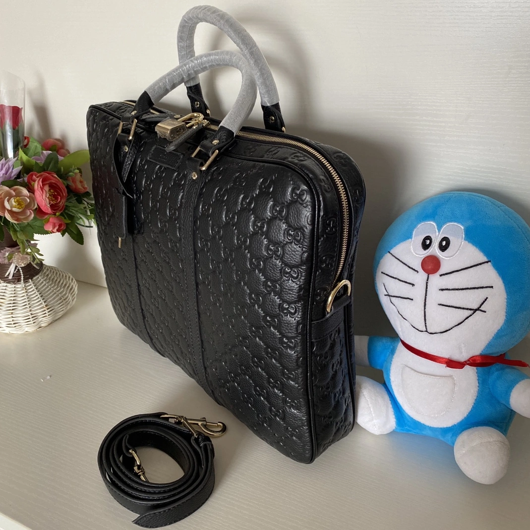 Gucci AAA Man Handbags AllSeason 7577