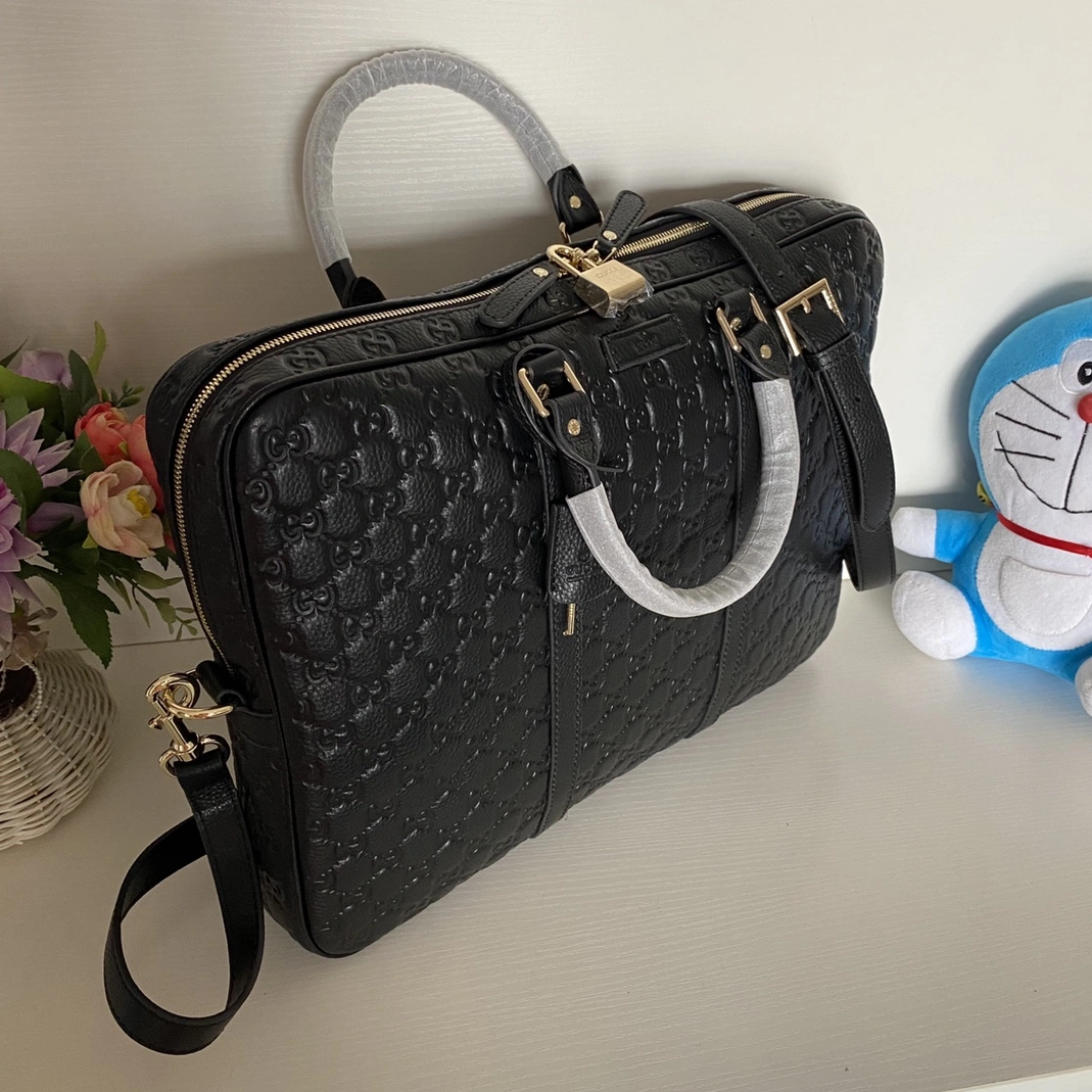 Gucci AAA Man Handbags AllSeason 7577
