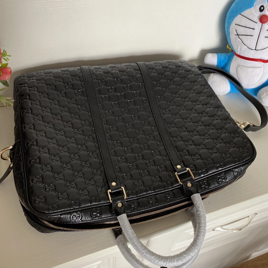 Gucci AAA Man Handbags AllSeason 7577